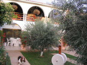 Apartment Dady with a large covered terrace, Fazana